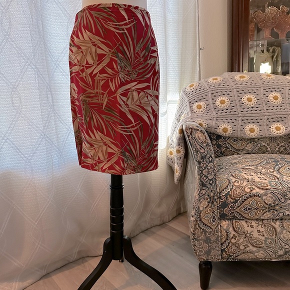 Liz Claiborne Collection Floral Skirt - Picture 2 of 7